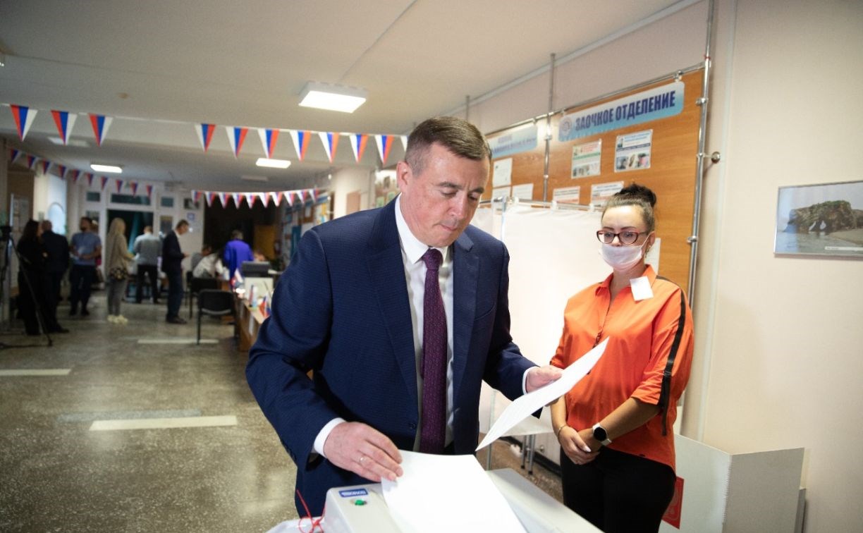 Валерий Лимаренко проголосовал за своего кандидата в Сахалинскую областную думу