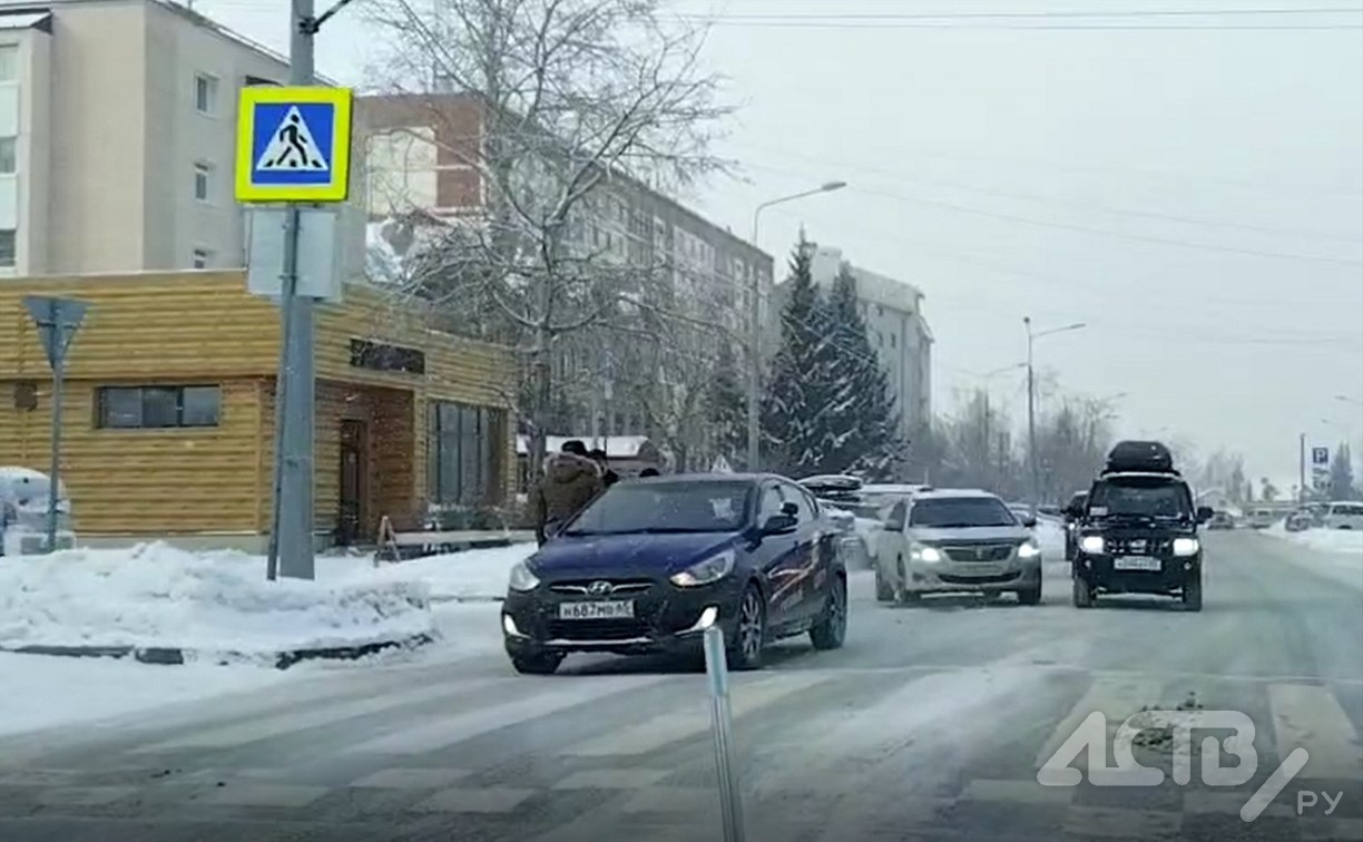 Учебная машина попала в ДТП в Южно-Сахалинске 