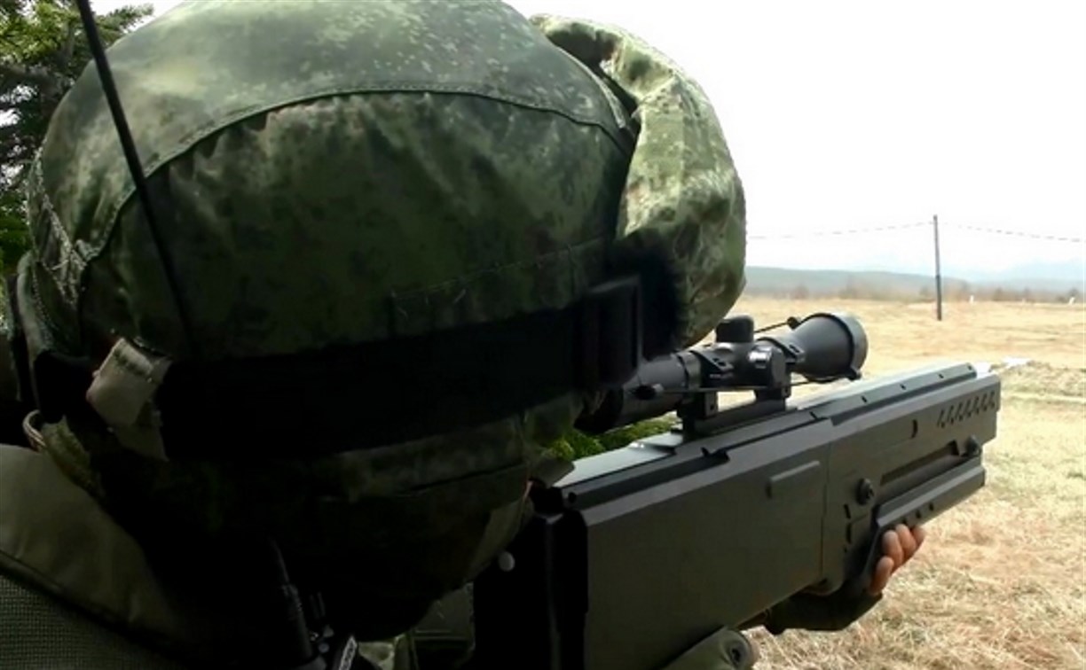 Военнослужащим на Сахалине подарили антидронные ружья для применения в зоне СВО