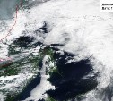 50 часов во мгле: минэкологии опубликовало спутниковые снимки окутавшего Сахалин дыма