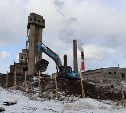 Бывшее здание целлюлозно-бумажного завода демонтируют в Холмске