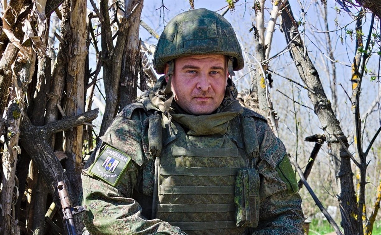 Сержанта с Сахалина наградили медалью "За отвагу" за спасение боевого товарища