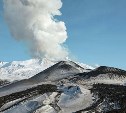 На острове Парамушир активизировался вулкан Чикурачки