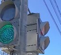 "Страшно дорогу переходить": на пр. Мира в Южно-Сахалинске два месяца не работал светофор 