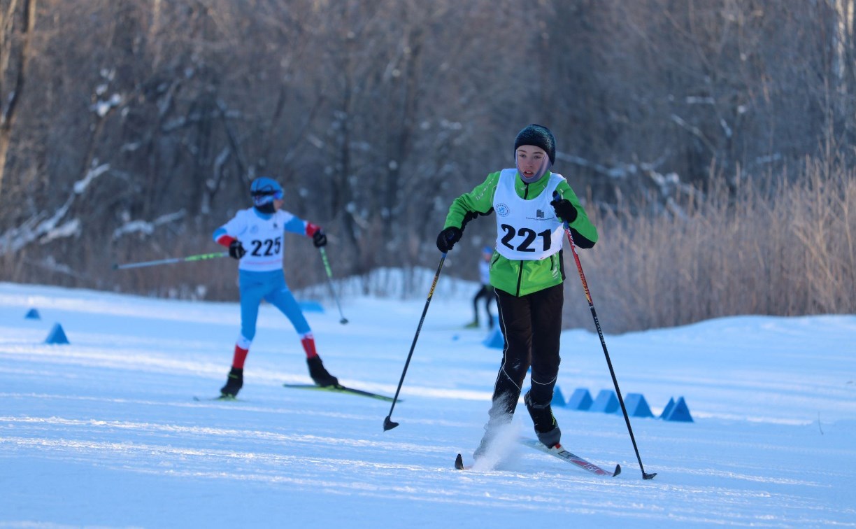 В Южно-Сахалинске юные олимпийцы состязаются в лыжных гонках