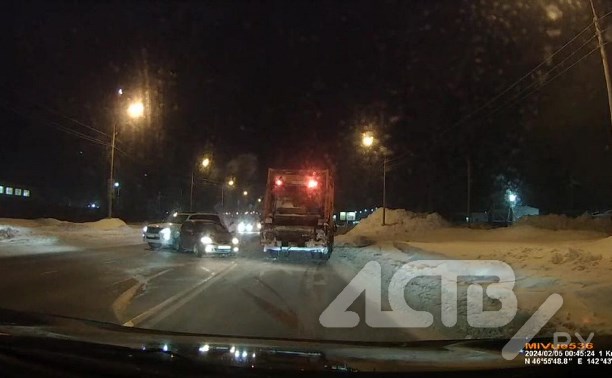 Появилось видео массового ДТП на улице Железнодорожной в Южно-Сахалинске с другого ракурса