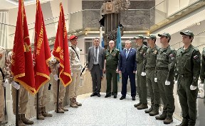 Политика и экономика