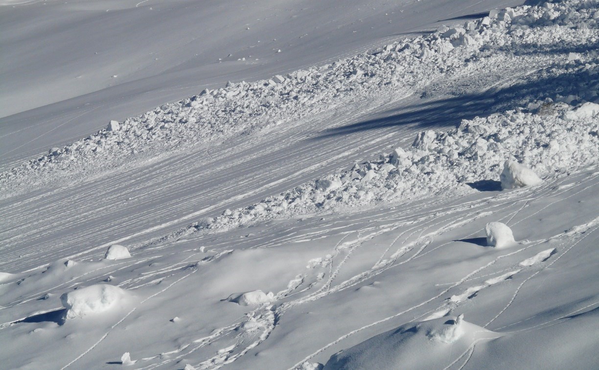 На территории двух районов Сахалина прогнозируется лавинная опасность