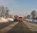 Водитель большегруза чуть не спровоцировал лобовое ДТП в Южно-Сахалинске 