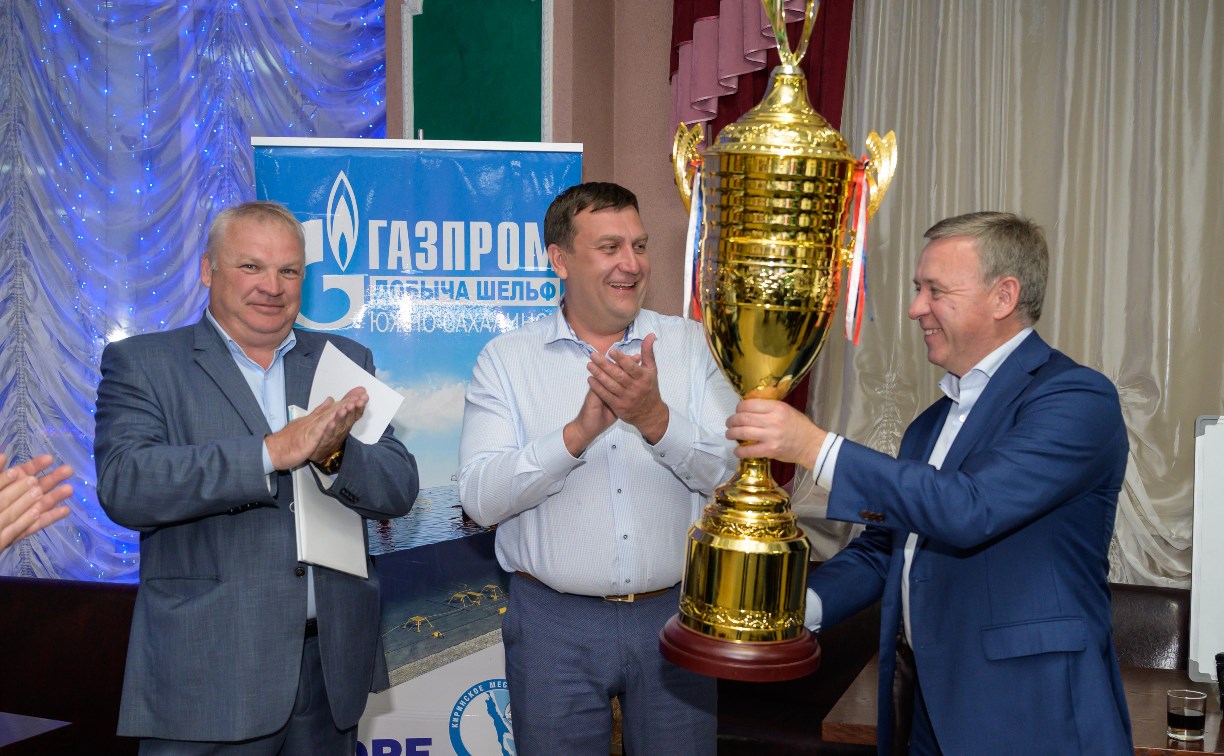 Команда мэрии Южно-Сахалинска выиграла турнир по бильярду 