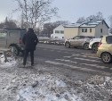 Два автомобиля не смогли разъехаться на перекрёстке в Южно-Сахалинске