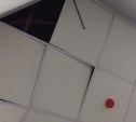 Плиты падают с потолка в спортклубе "Чемпион" в Южно-Сахалинске