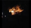 Горящие гаражи потушили пожарные в Горнозаводске 