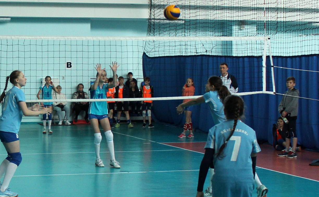 «Варяг» и «Ракета» победили в детском волейбольном турнире в Южно-Сахалинске