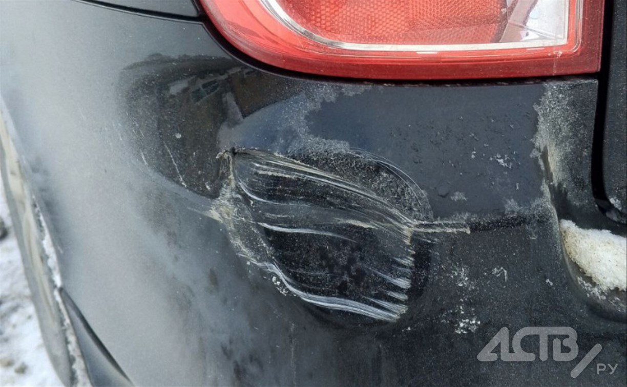 Очевидцев ДТП у дома на проспекте Победы ищут в Южно-Сахалинске