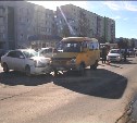 ДТП с участием маршрутки спровоцировало огромную пробку в Южно-Сахалинске