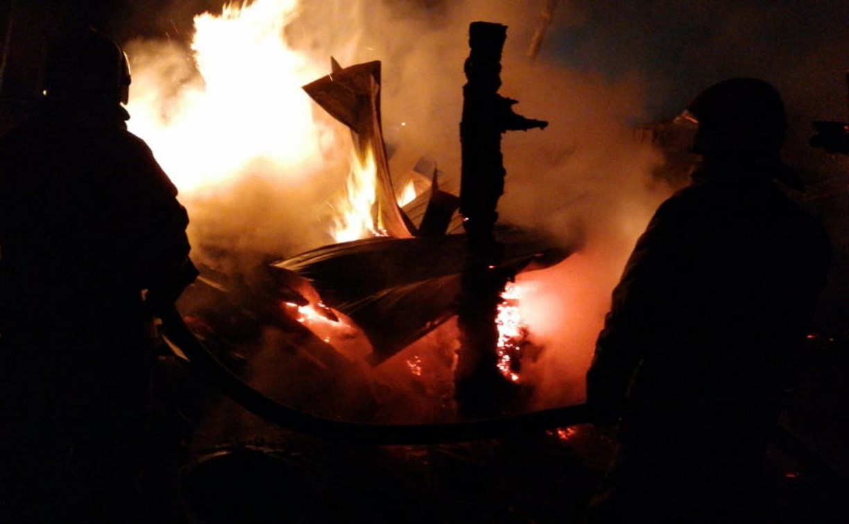Дачный дом сгорел в кооперативе "Сахалинец" в Холмском районе