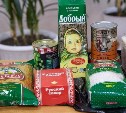 Сахалинским школьникам продолжают выдавать продуктовые наборы