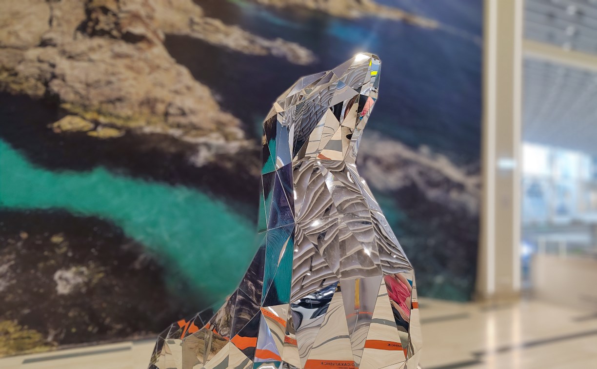 Талисманом аэровокзала в Южно-Сахалинске стал Гоша