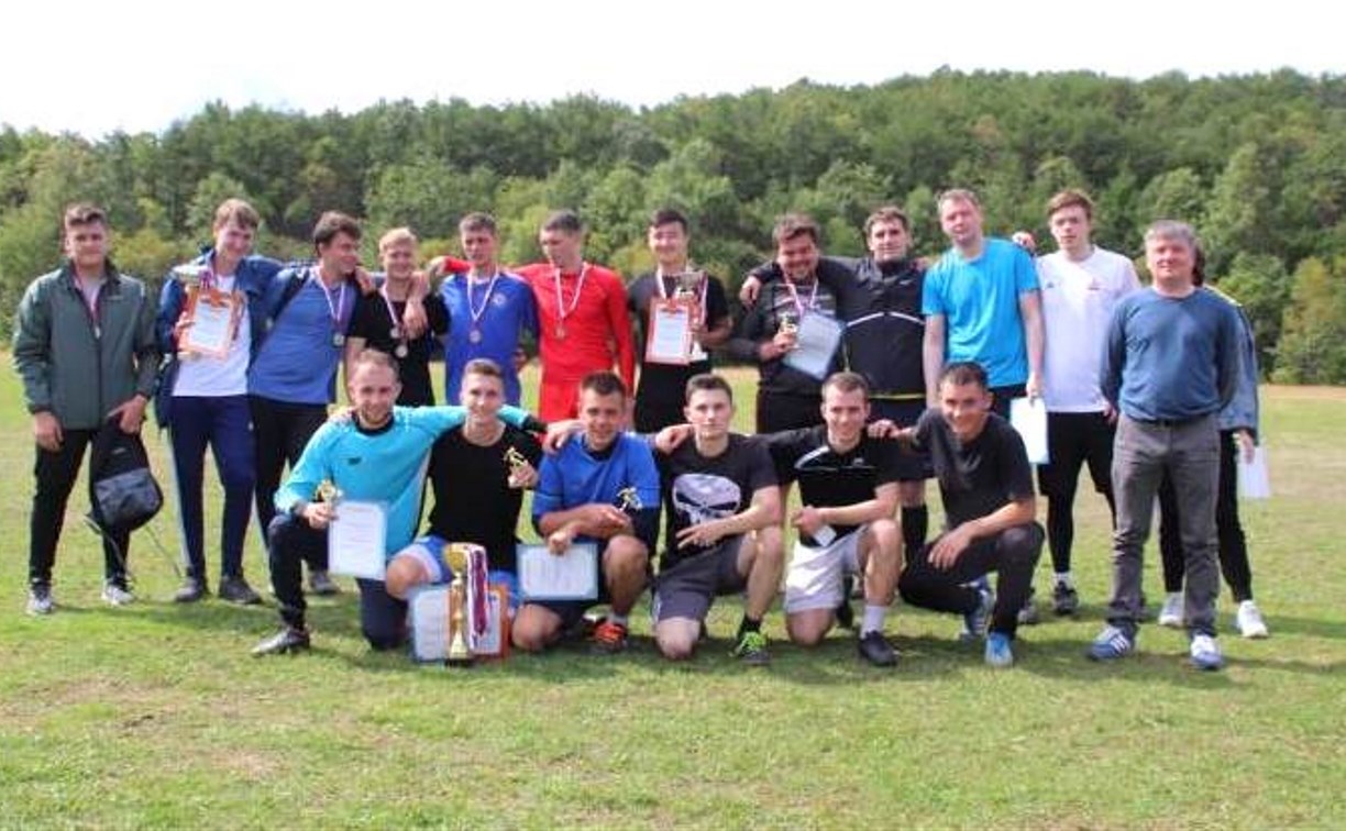 Макаровские футболисты устроили турнир в честь Дня города