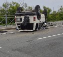 Машина перевернулась на крышу на трассе в Анивском районе