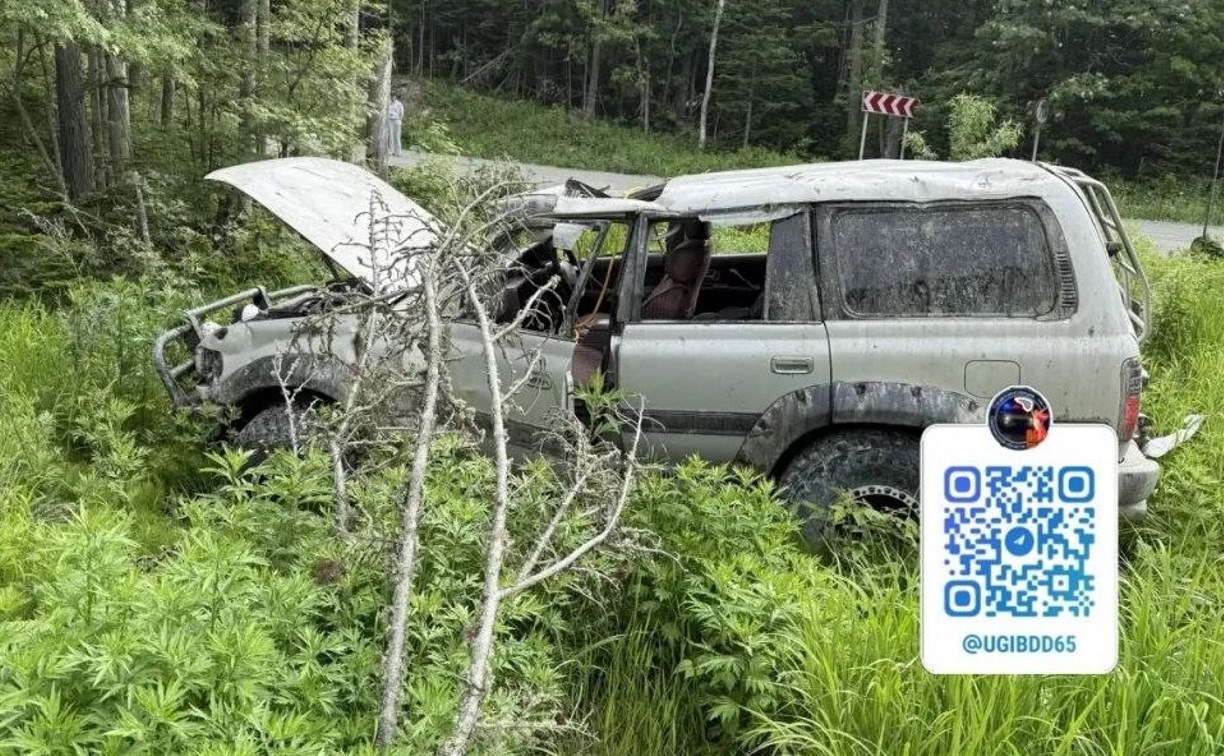 "Трое пострадавших": 18-летний водитель на внедорожнике опрокинулся у Лесного
