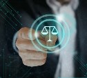 Суд восстановил жительницу Долинска в должности после незаконного увольнения
