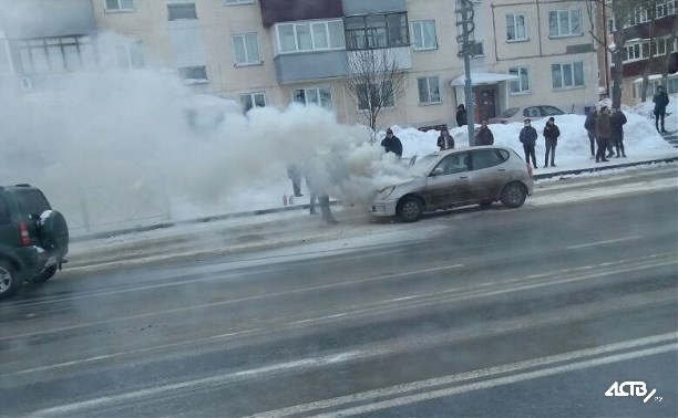 Автомобиль загорелся в Южно-Сахалинске