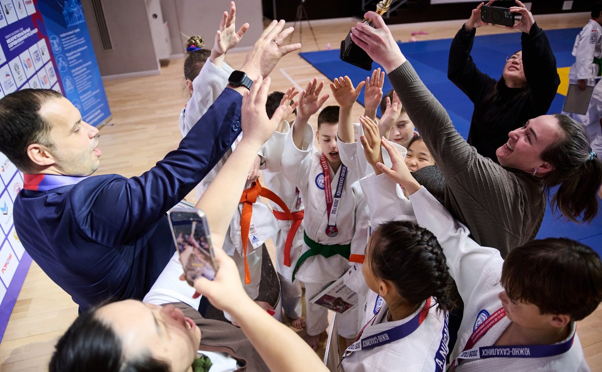 Сахалинские дзюдоисты завоевали 44 медали межрегиональных соревнований