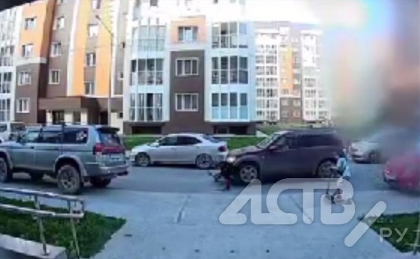 Мальчика на велосипеде сбили во дворе ЖК в Новотроицком