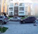 Мальчика на велосипеде сбили во дворе ЖК в Новотроицком