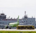 В сахалинском аэропорту семью сняли с рейса за опоздание, несмотря на электронную регистрацию
