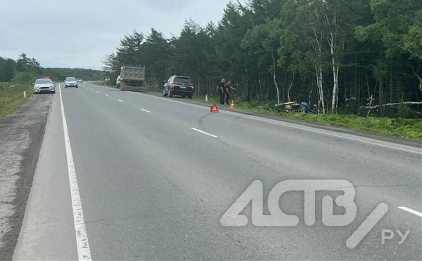 Водителя грузовичка увезли в больницу после столкновения с самосвалом в районе Березняков