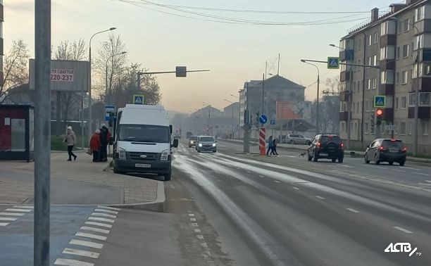 Мэрия Южно-Сахалинска нашла виновного в гололёде, из-за которого внедорожник снёс светофор