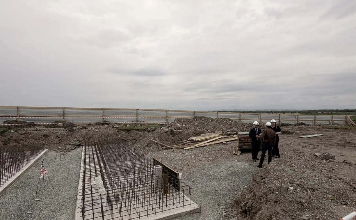 Строительство новой газовой заправки в Южно-Сахалинске завершат до конца года