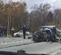 Появилось новое видео жуткого ДТП у "Генерала": машину, которую преследовали полицейские,  угнали из Корсакова