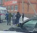 Очевидцев наезда автомобиля на женщину с ребёнком ищут в Южно-Сахалинске