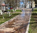 Две стихии подтопили сквер в Южно-Сахалинске