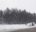 В районе Новоалександровска опрокинулся автобус