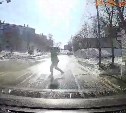 Жёсткие кадры: момент наезда внедорожника на мужчину в Корсакове