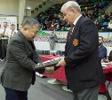 Сахалинский тренер по каратэ получил черный пояс пятого дана