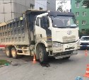 На Сахалине завели уголовное дело на водителя самосвала, сбившего ребёнка
