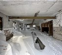 Гаражи, склад и лаборатория: появились снимки участка, который сахалинец нелегально продал родным