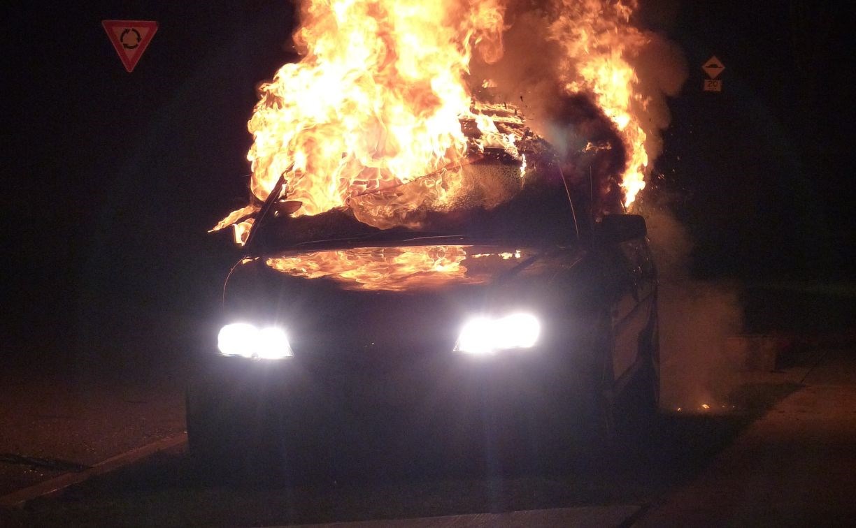 Автомобиль сгорел в пригороде Южно-Сахалинска