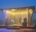 Солист Сахалинской филармонии дал концерт на Шумшу  