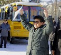 В Сахалинскую область прибыли 10 новых школьных автобусов