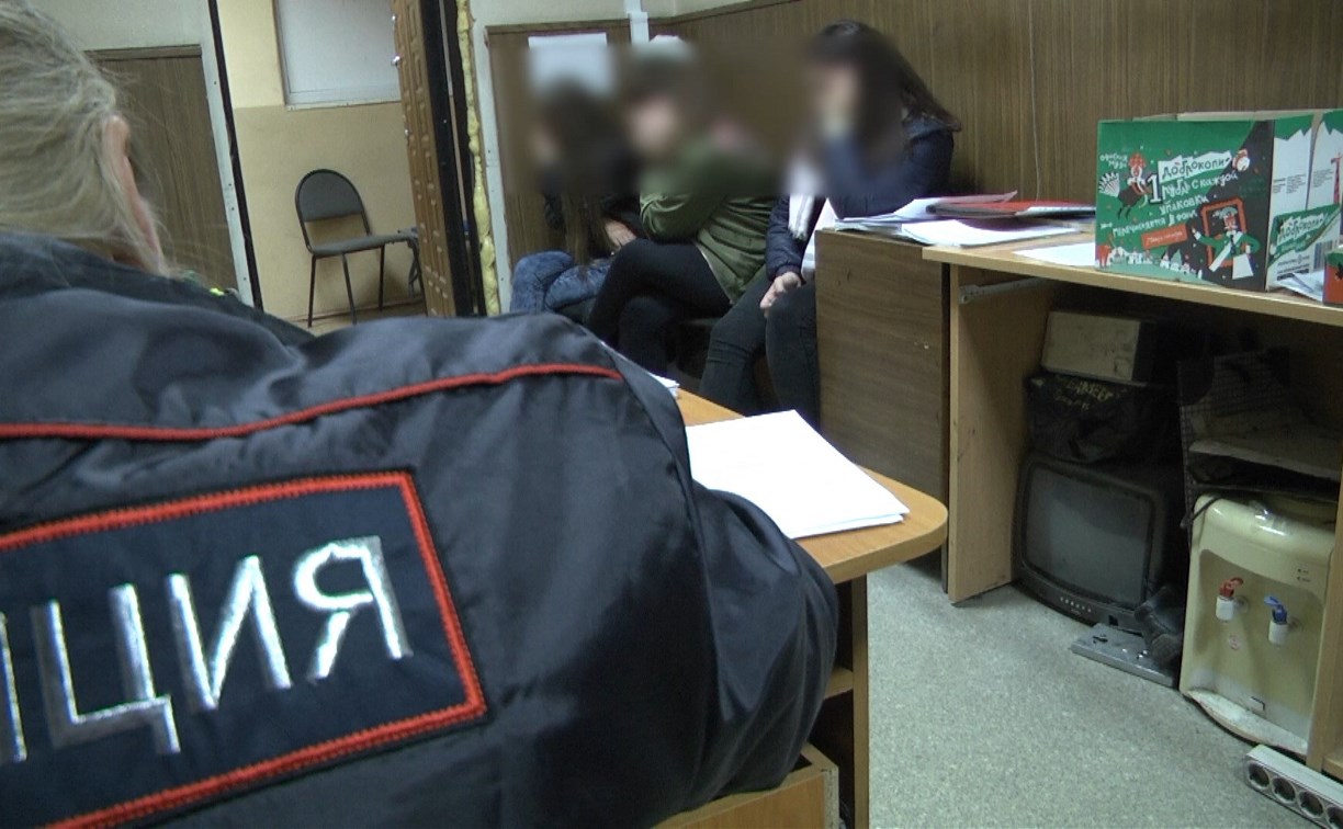 Увеселительные заведения Южно-Сахалинска проверила полиция