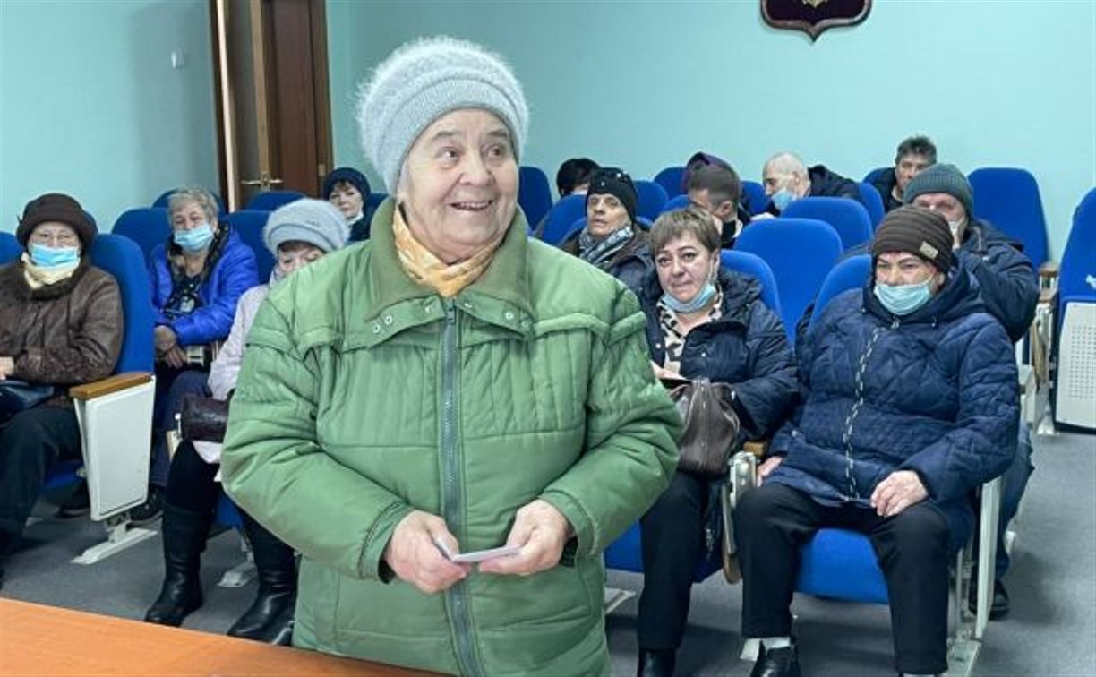 Охинцы согласились переехать в южно-сахалинские квартиры с меньшим количеством комнат