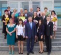 Глава Южно-Сахалинска вручил стипендии выпускникам школ 