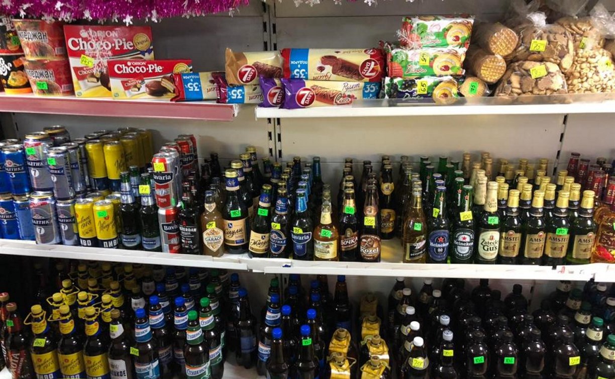 В магазине в Южно-Сахалинске изъяли 170 бутылок незаконного алкоголя